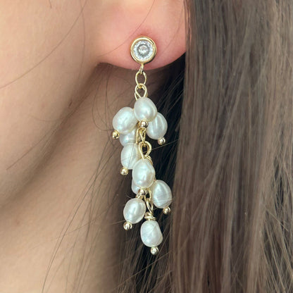 עגילי פנינה אלה Ella Pearl Drops