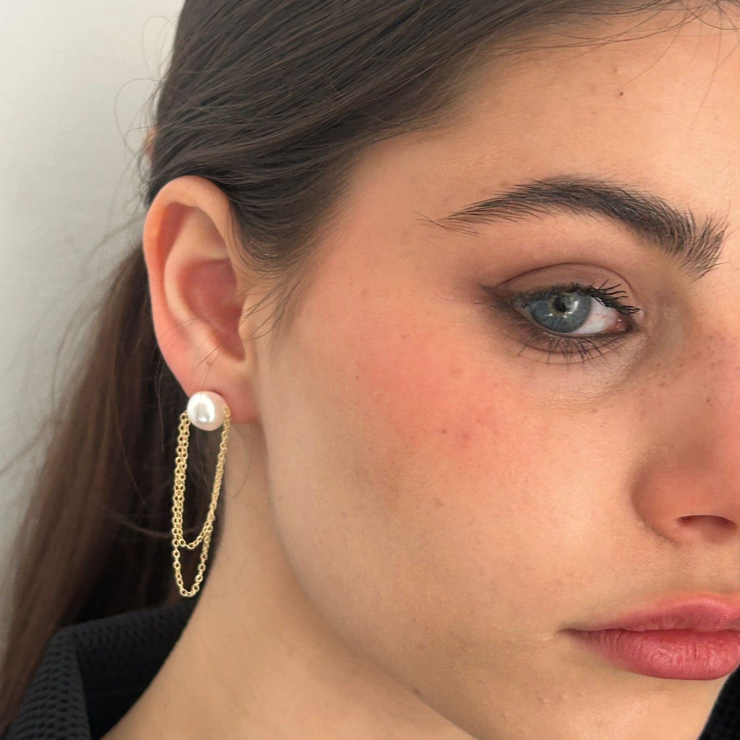 עגילי אלמה פנינה  Alma Pearl Earrings