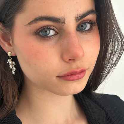 עגילי אמה פנינה  Emma Pearl Earrings