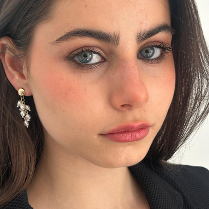 עגילי אמה פנינה  Emma Pearl Earrings